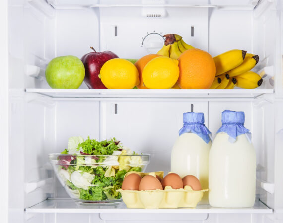 Wie kommt die Milch in den Kühlschrank?